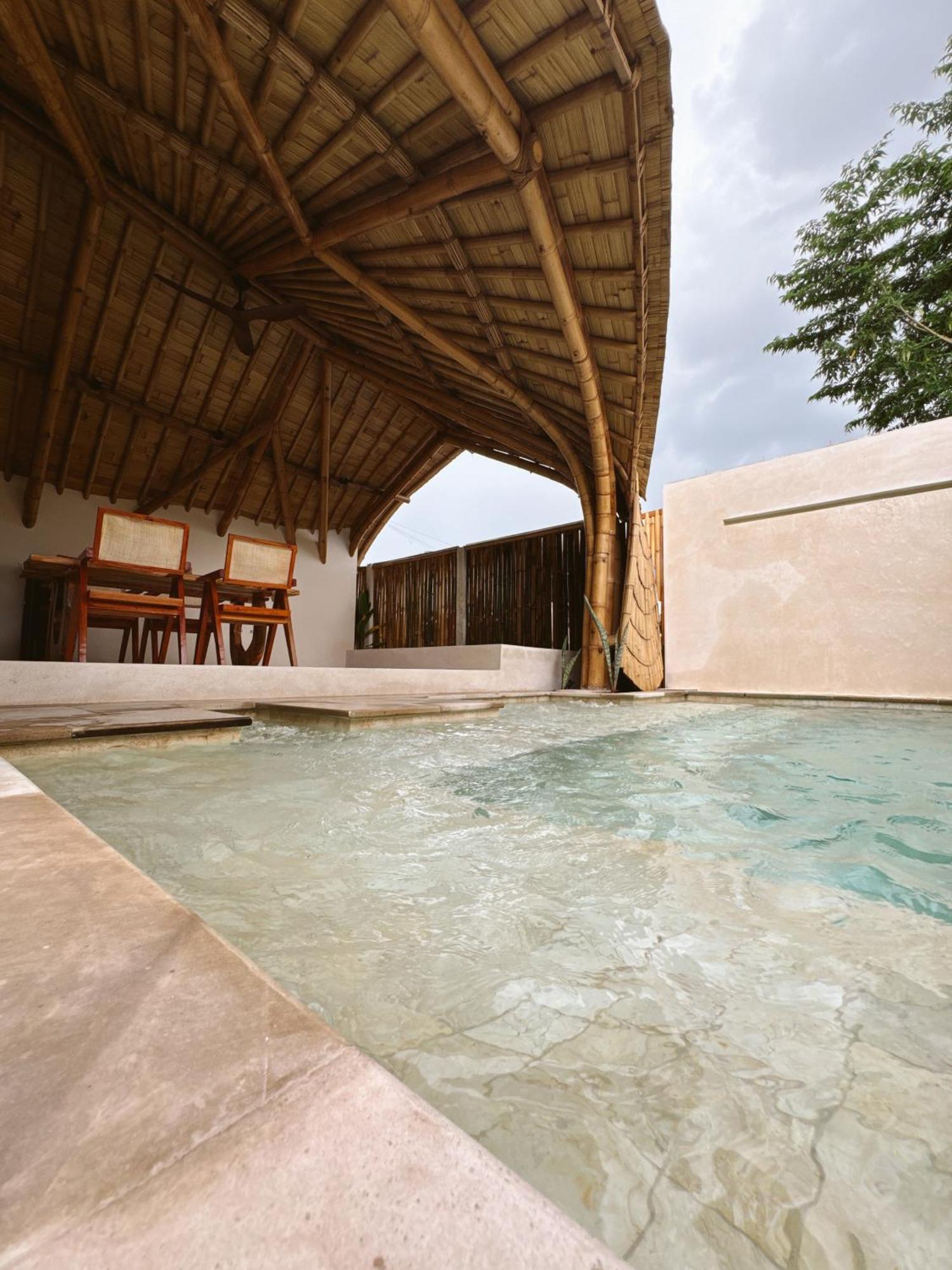 Hotel Tipsea Turtle Gili Air Exterior foto