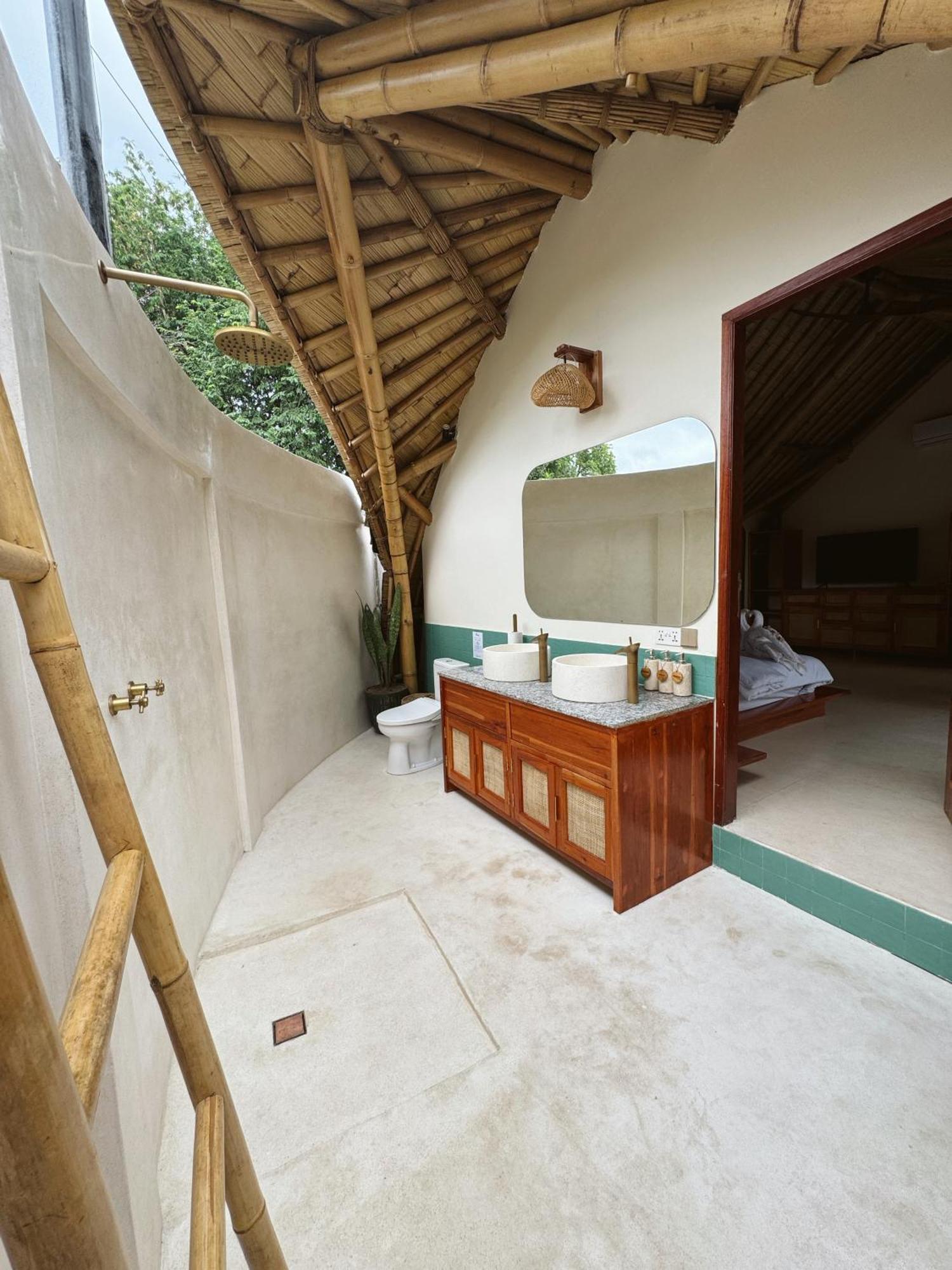 Hotel Tipsea Turtle Gili Air Exterior foto